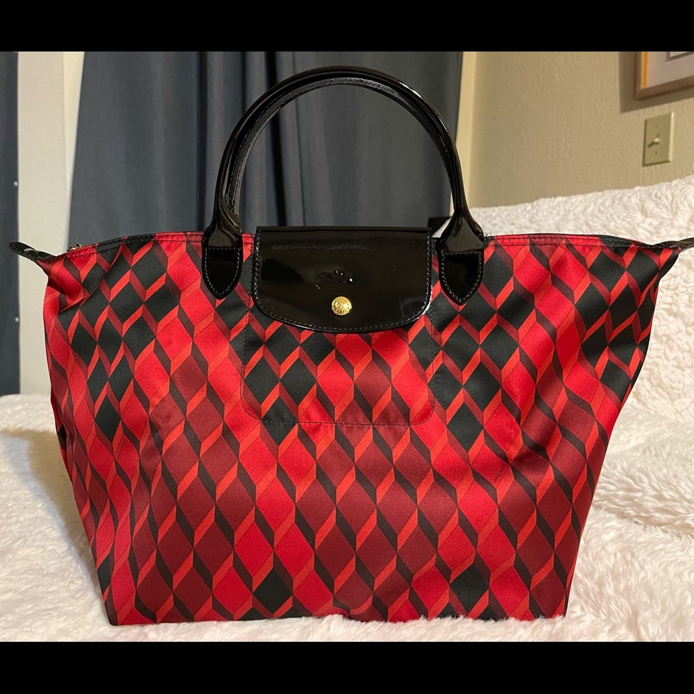 Authentic Longchamp Le Pliage Losange red/black handbag🐎